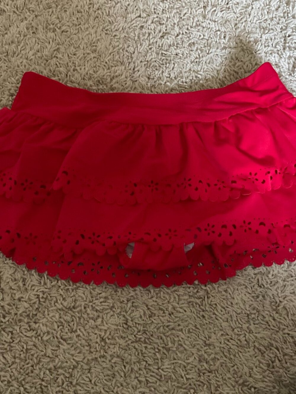 Hanna Andersson eyelet tiered swim skirt for girls. Size: 150 (US 12). red.